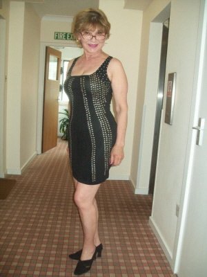 Maureen, 67, from Aylesbury, is a wife, mother, and granny with a profile on xxxsexcontacts.com
