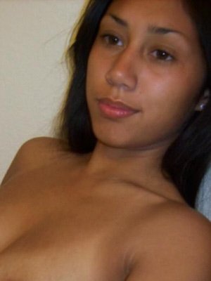 Tanned and seductive sexy London women looking for unattached sex, text me and make contact today
