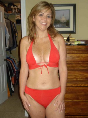 Halifax Milf! Indulge sex fantasy with a Secret Mature Sex Affair West Yorkshire