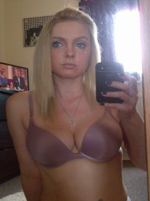 Edinburgh student shares nude selfie's on Adult Sex Contact Site
