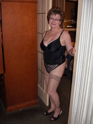 Hester, 66 from Wiltshire | XXX Sex Contacts