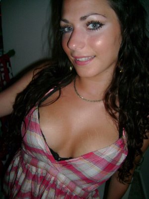 Fit brunette with gorgeous blue eyes wants sex text sexting, nsa adult fun and fantasy roleplay