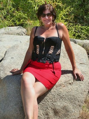 Mature Sex Contacts Leicester - or toy boys looking for NSA adult fun with a mature woman!  Do we have a match?  Yes?  Then please drop me a message now, or read on...