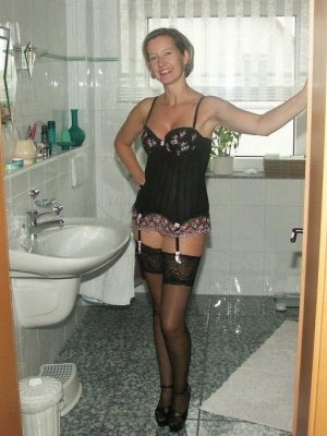 Dawn47, 47 from Oxfordshire | XXX Sex Contacts