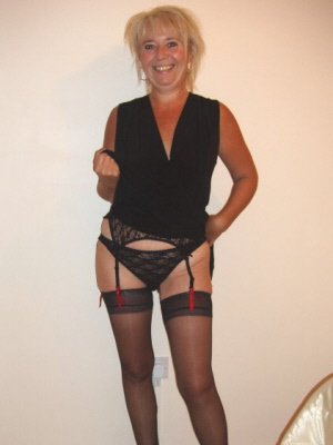 Ivy, 54, is a sexy granny from Aberdeen and one of the mature women featured on XXX Sex Contacts