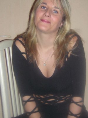 Mandy, 42, from Doncaster, is a mature slut featured on XXX Sex Contacts