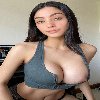 Meet Savannah - A Passionate, Curvy brunette with a Taste for Sexting